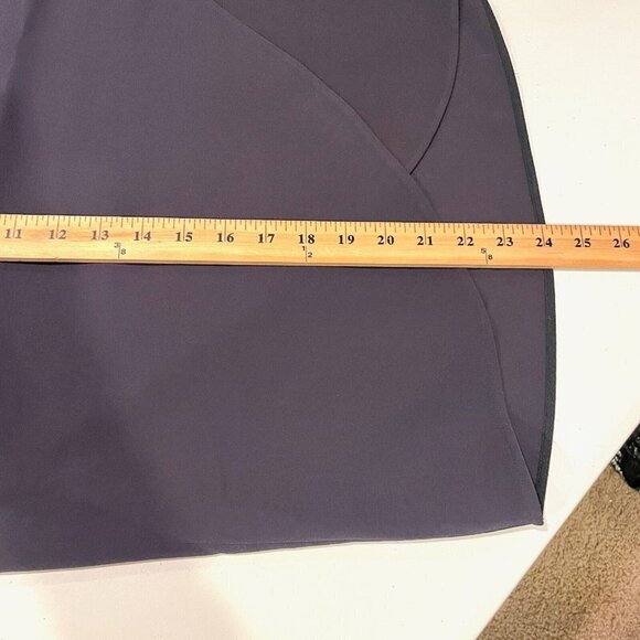 Max Mara Straight Pencil Skirt Womens Size Medium Black Tulip Hem Side Zip - Picture 2 of 10